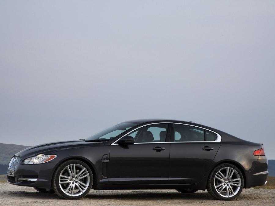  Jaguar XF Diesel S 2009 года  (фото 33 из 82)